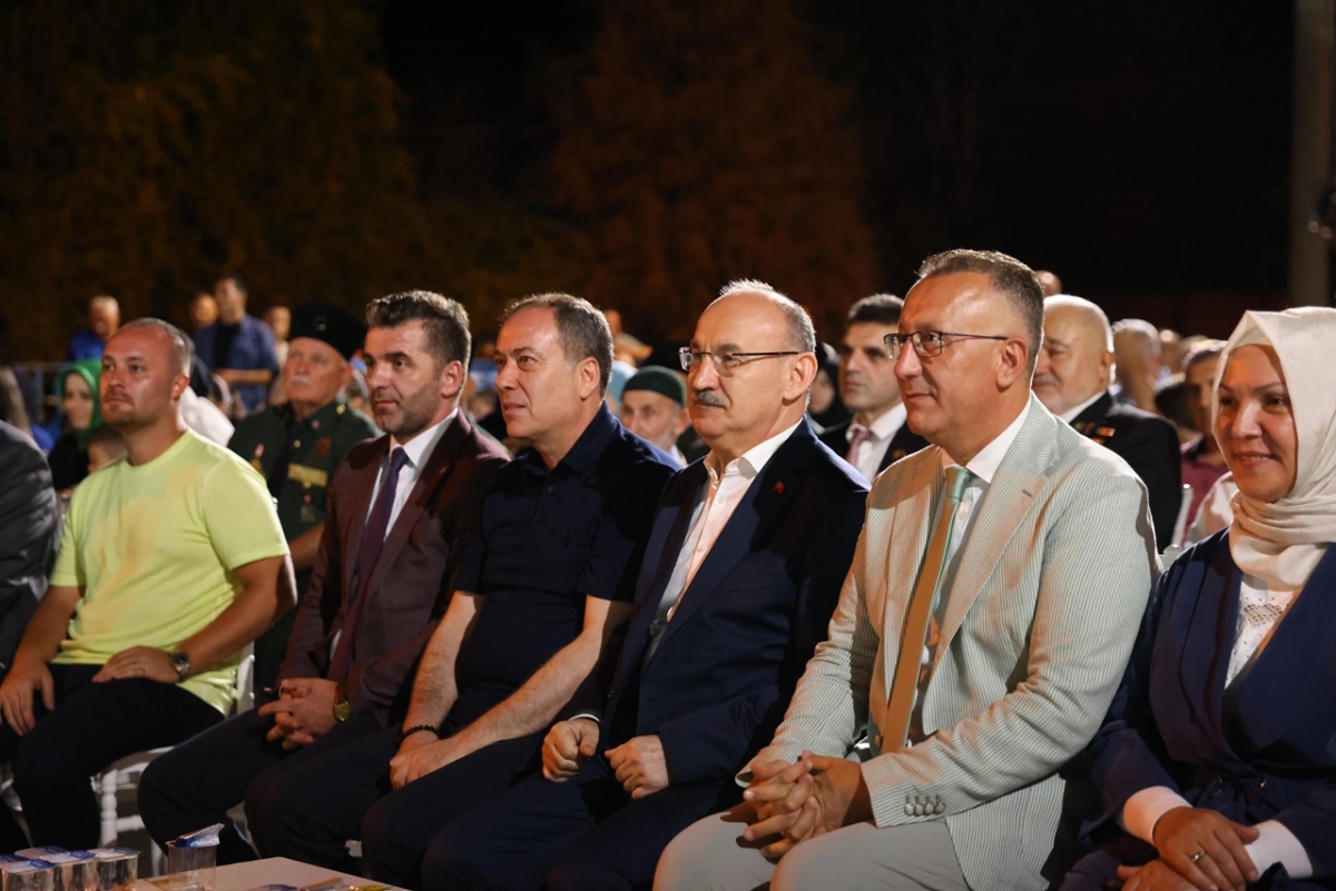 Sakarya'da Bileciler ve Solaklar Millet Evleri Törenle Açıldı ( İŞTE GÜNÜN ÖNE ÇIKAN FOTOĞRAF KARELERİ )