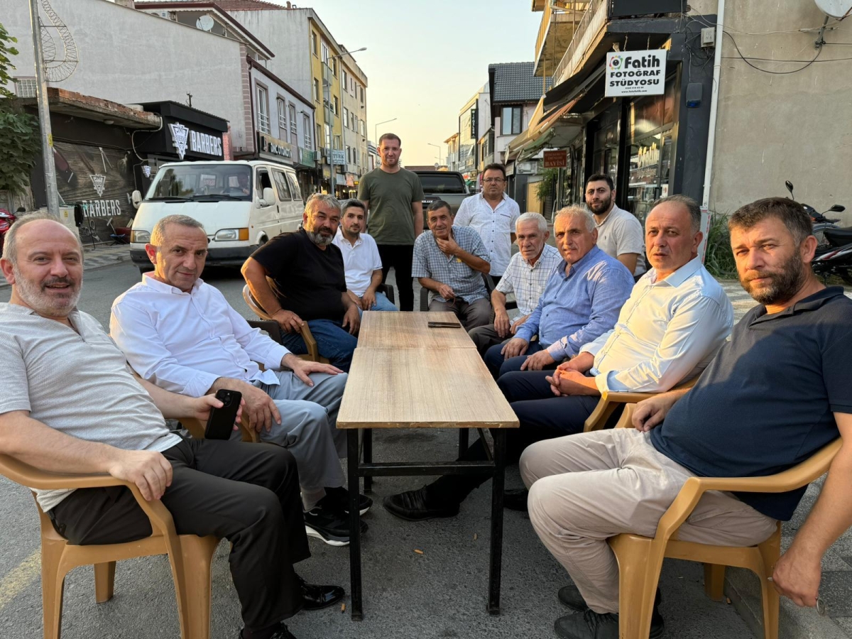AK Parti Sakarya Sosyal Politikalar Birim Başkanlığının koordinesinde Akyazı İlçesi’nde eş zamanlı bir saha çalışmasına imza atıldı. ( İŞTE GÜNÜN ÖNE ÇIKAN FOTOĞRAF KARELERİ )