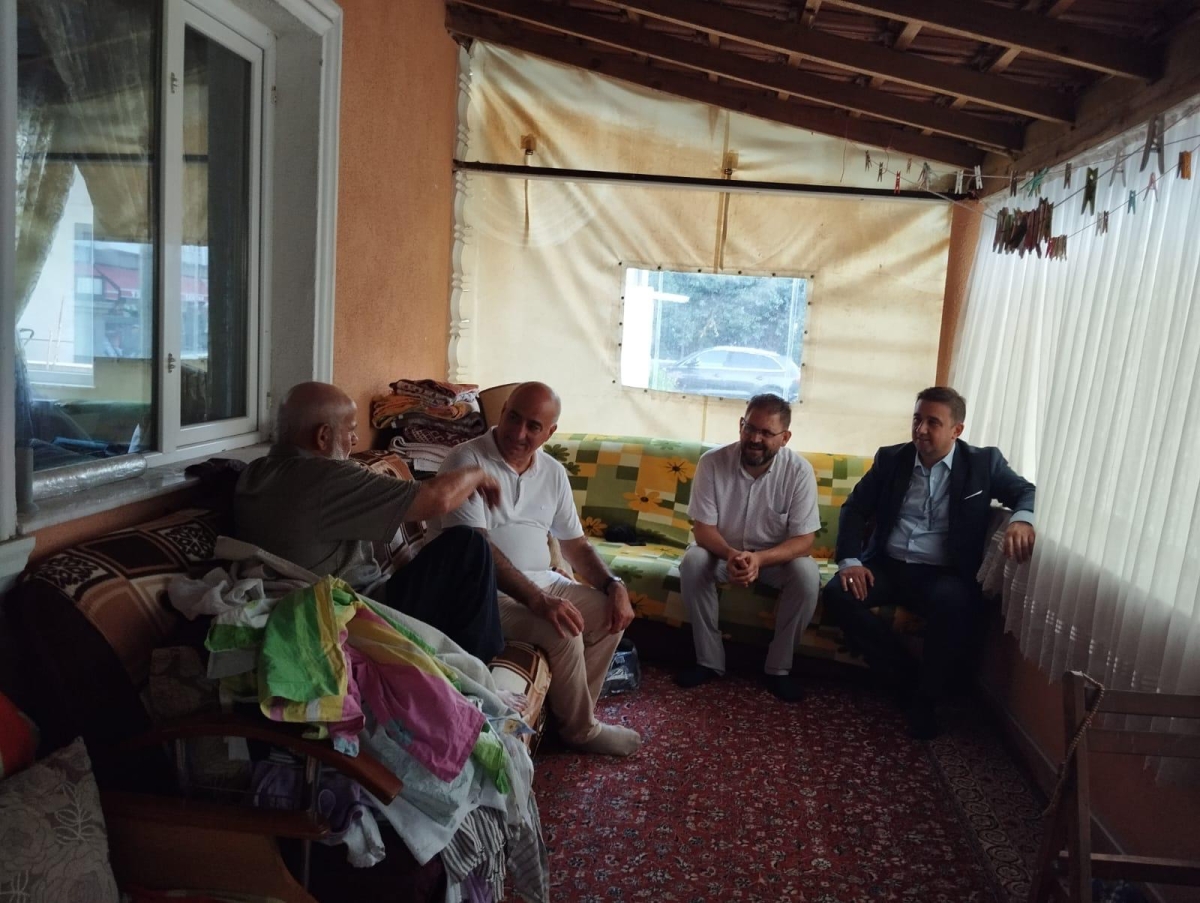 AK Parti Sakarya Sosyal Politikalar Birim Başkanlığının koordinesinde Akyazı İlçesi’nde eş zamanlı bir saha çalışmasına imza atıldı. ( İŞTE GÜNÜN ÖNE ÇIKAN FOTOĞRAF KARELERİ )