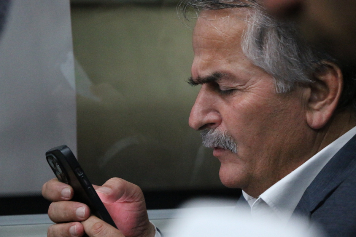 Büyükşehir Belediyesi, Sakarya’nın ulaşımında milat olacak bir yatırımı hayata geçirdi. Başkan Yusuf Alemdar’ın müjdesini verdiği biri %100 elektrikli olmak üzere 23 son teknoloji otobüs ile 1 adet metrobüs Demokrasi Meydanı’