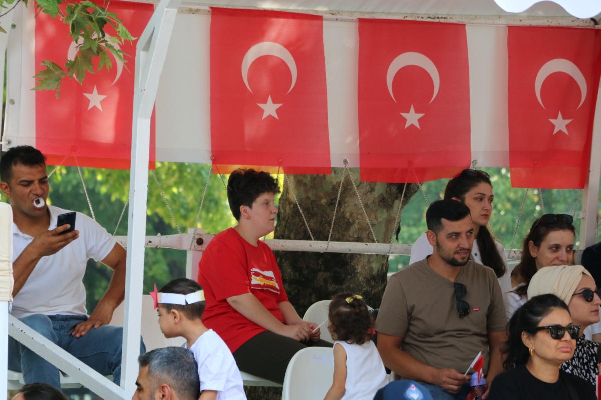 30 Ağustos'ta zaferle neticelenen Büyük Taarruz ve Başkomutanlık Meydan Muharebesi'nin 102’nci yıl dönümü ve Zafer Bayramı, Sakarya’da Kutlandı ( İİŞTE GÜNÜN ÖNE ÇIKAN FOTOĞRAF KARALERİ )