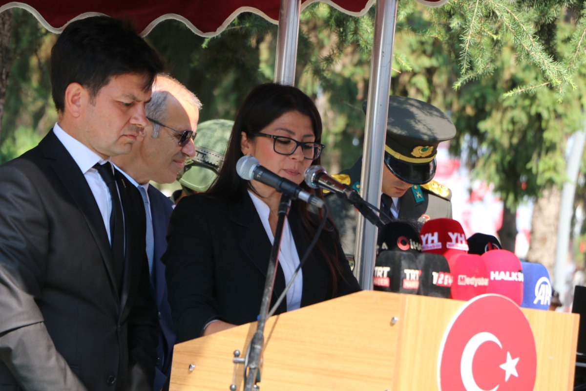 30 Ağustos'ta zaferle neticelenen Büyük Taarruz ve Başkomutanlık Meydan Muharebesi'nin 102’nci yıl dönümü ve Zafer Bayramı, Sakarya’da Kutlandı ( İİŞTE GÜNÜN ÖNE ÇIKAN FOTOĞRAF KARALERİ )