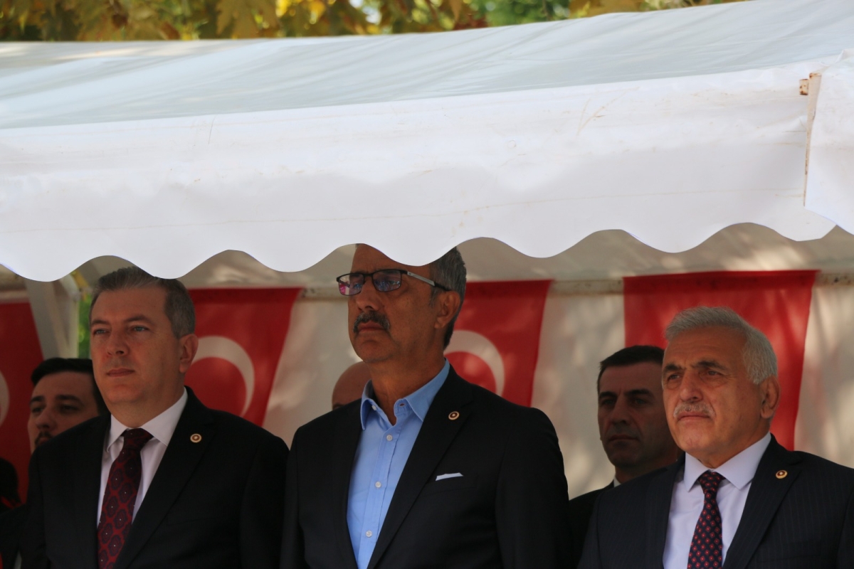 30 Ağustos'ta zaferle neticelenen Büyük Taarruz ve Başkomutanlık Meydan Muharebesi'nin 102’nci yıl dönümü ve Zafer Bayramı, Sakarya’da Kutlandı ( İİŞTE GÜNÜN ÖNE ÇIKAN FOTOĞRAF KARALERİ )