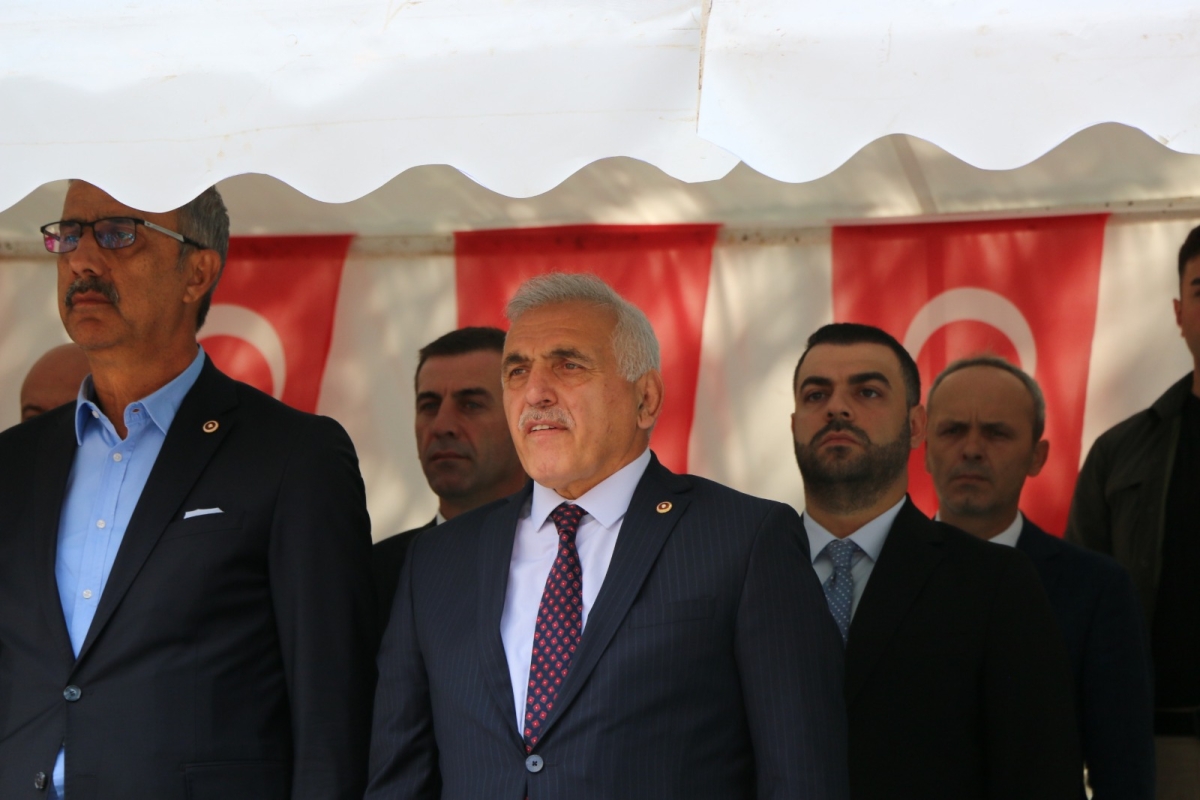 30 Ağustos'ta zaferle neticelenen Büyük Taarruz ve Başkomutanlık Meydan Muharebesi'nin 102’nci yıl dönümü ve Zafer Bayramı, Sakarya’da Kutlandı ( İİŞTE GÜNÜN ÖNE ÇIKAN FOTOĞRAF KARALERİ )