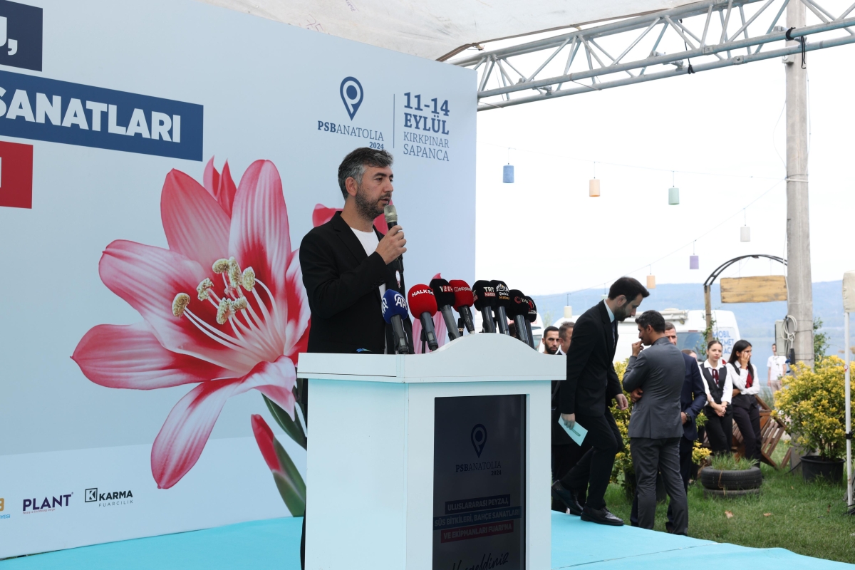 Fuar, peyzaj ve süs bitkileri sektöründe uluslararası düzeyde faaliyet gösteren firmaları, yerli üreticilerle Psb Anatolia Fuarı Sapanca’da Kapılarını Açtı ( İŞTE GÜNÜN ÖNE ÇIKAN FOTOĞRAF KARELERİ )