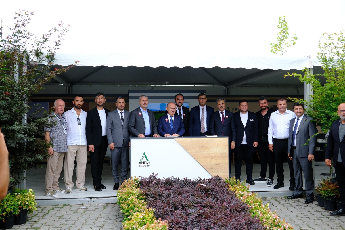 Fuar, peyzaj ve süs bitkileri sektöründe uluslararası düzeyde faaliyet gösteren firmaları, yerli üreticilerle Psb Anatolia Fuarı Sapanca’da Kapılarını Açtı ( İŞTE GÜNÜN ÖNE ÇIKAN FOTOĞRAF KARELERİ )