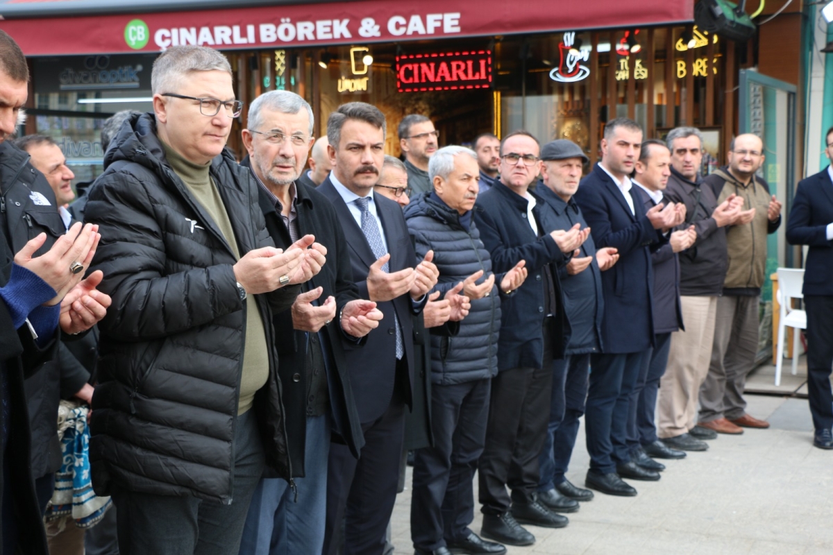 Ekrem Yüce'nin Kayınvalidesi Fatma Şentürk Vefat Etti: Orhan Camiinde Cenaze Töreni Düzenlendi