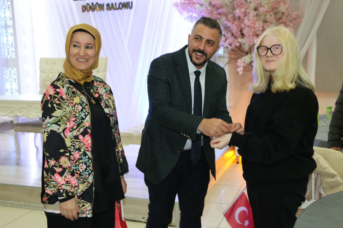 Erenler Belediyesi Engellilerin Sesine Kulak Veren Başkan Dinç