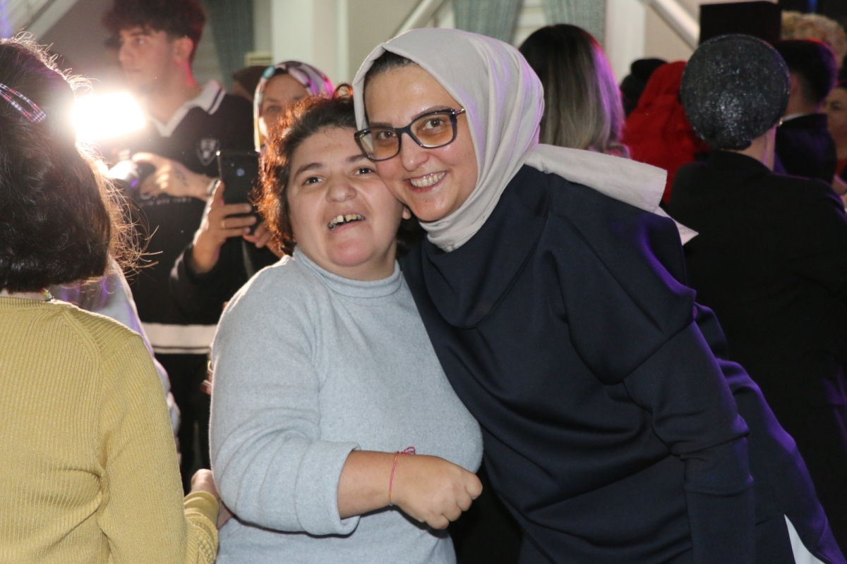 Erenler Belediyesi Engellilerin Sesine Kulak Veren Başkan Dinç