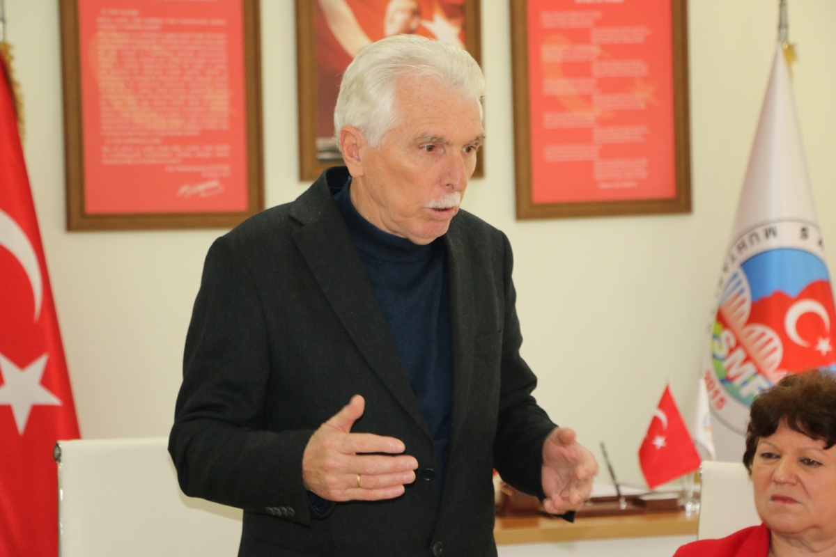 Sağlıkta Birlik ve Beraberlik Sakarya'da sağlık çalışanları ve muhtarlar bir araya geldi! Sve ekibiyle bakarya Muhtarlar Federasyonu Başkanı Erdal Erdem, sağlık çalışanlarının sesine kulak verdi. SASÇED Başkanı Mahmure Çolak'