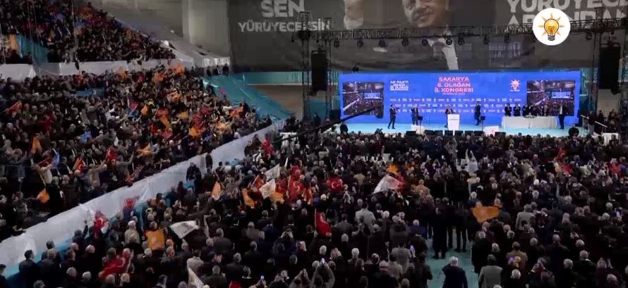 Cumhurbaşkanı Erdoğan Sakarya’da Cumhurbaşkanı Recep Tayyip Erdoğan AK Parti Sakarya 8'inci Olağan İl Kongresinde konuşması ( İŞTE GÜNÜN ÖNE ÇIKAN FOTOĞRAF KARELERİ )