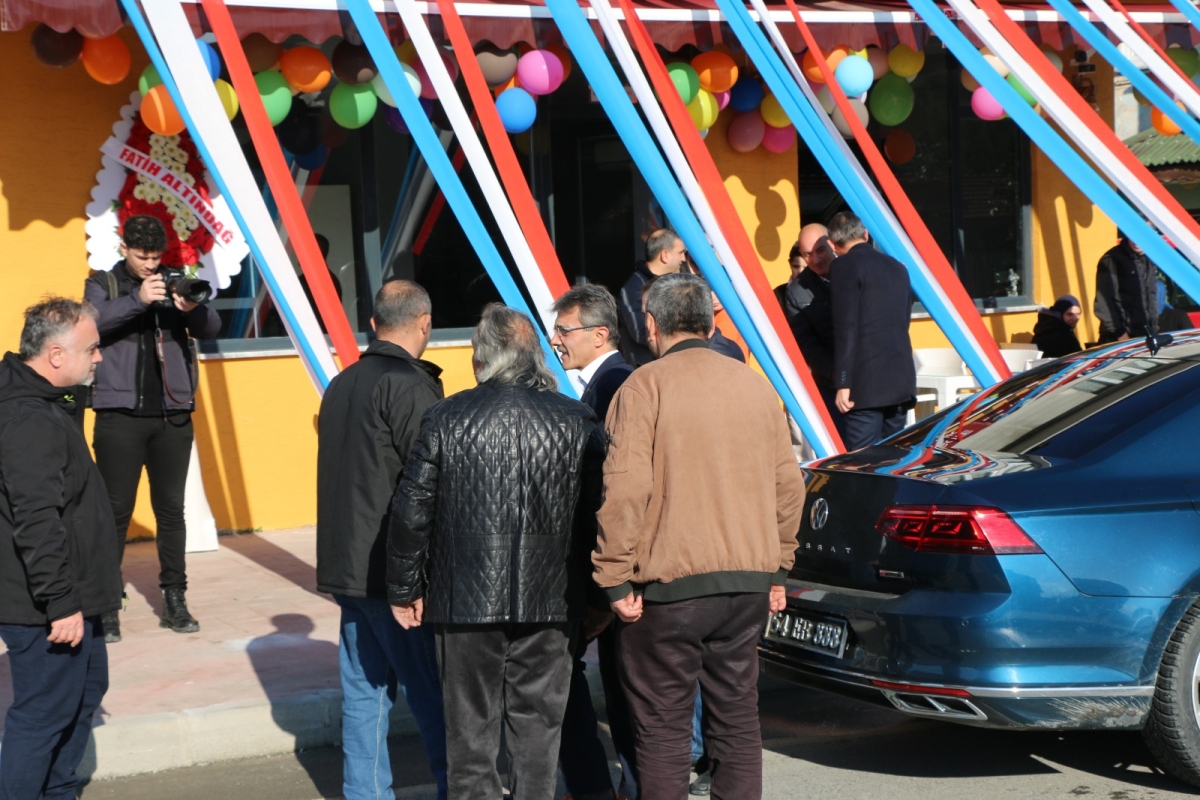 Barış'ın Yeri'nde Lezzet Şöleni Başladı! ( İŞTE GÜNÜN ÖNE ÇIKAN FOTOĞRAF KARELERİ )