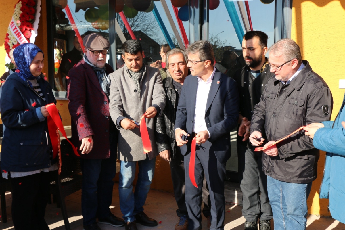 Barış'ın Yeri'nde Lezzet Şöleni Başladı! ( İŞTE GÜNÜN ÖNE ÇIKAN FOTOĞRAF KARELERİ )