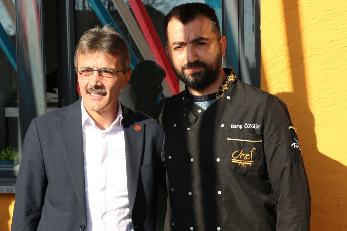 Barış'ın Yeri'nde Lezzet Şöleni Başladı! ( İŞTE GÜNÜN ÖNE ÇIKAN FOTOĞRAF KARELERİ )