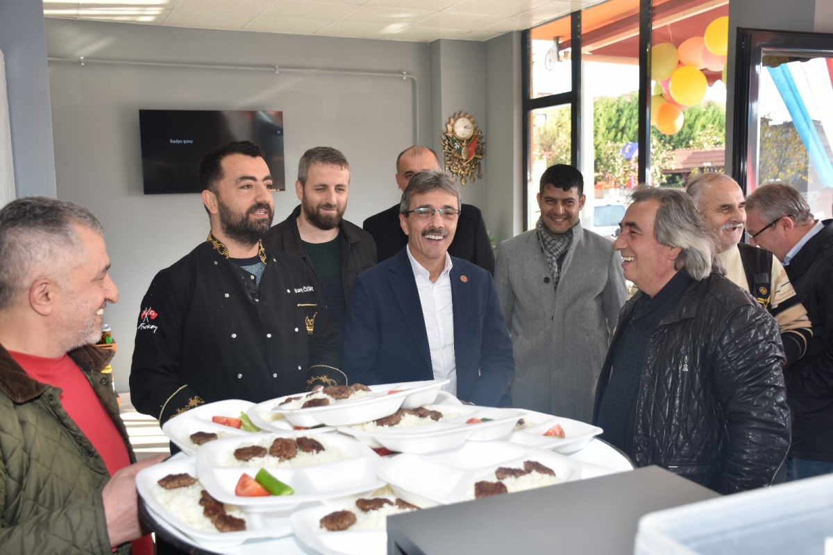 Barış'ın Yeri'nde Lezzet Şöleni Başladı! ( İŞTE GÜNÜN ÖNE ÇIKAN FOTOĞRAF KARELERİ )