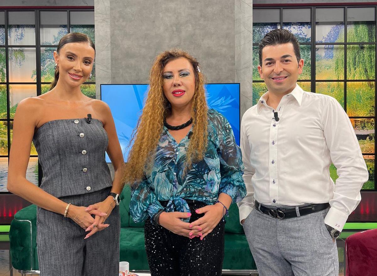 Gazeteci Yazar Selhan Özdemir Kimdir? Sanatın ve Duyguların Renkli Dünyasında Bir Yolculuk ( YILLARIN ÖNE ÇIKAN UNUTULMAZ FOTOĞRAF KERELERİ )