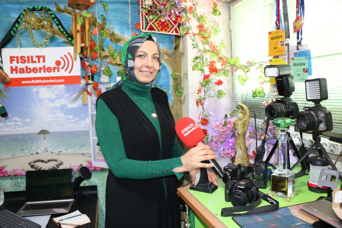 Sakarya Engelliler Birlik Federasyonu, Çalışan Gazeteciler Günü'nde Fısıltı Haberleri'ni Ziyaret Etti İŞTE GÜNÜN ÖNE ÇIKAN FOTOĞRAF KARELERİ