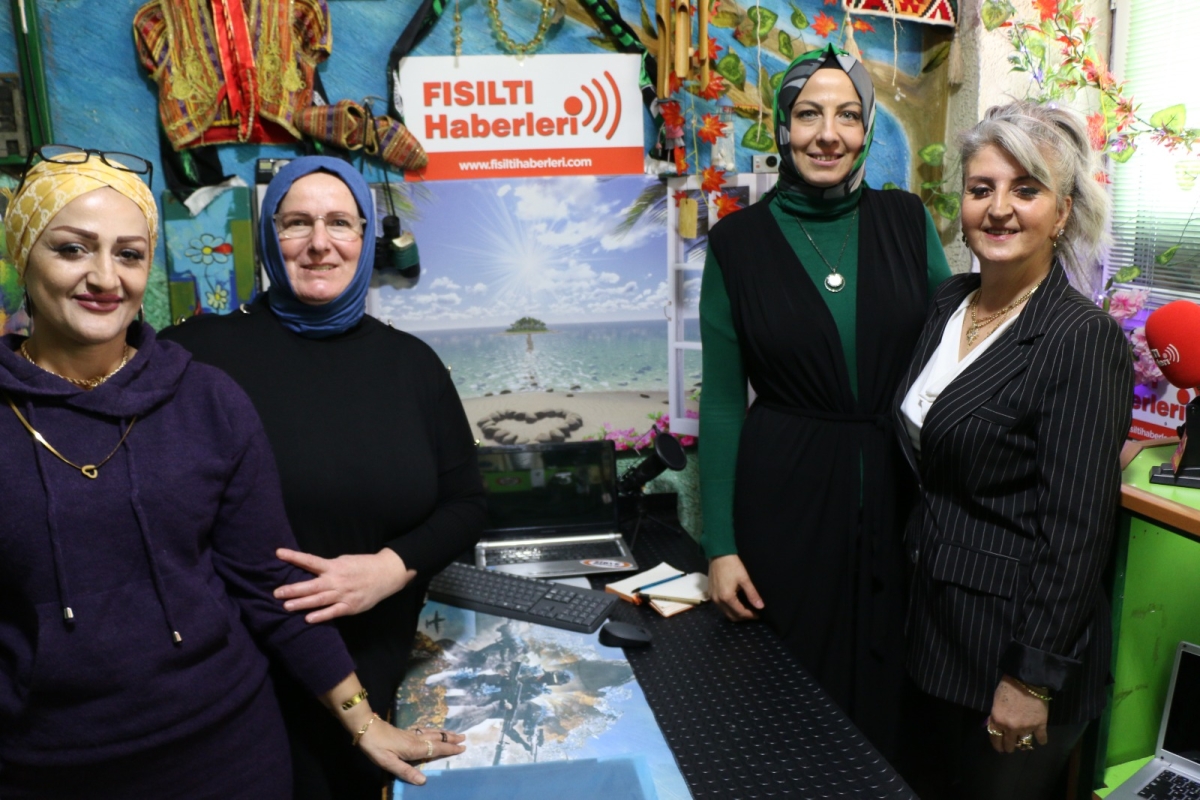 Sakarya Engelliler Birlik Federasyonu, Çalışan Gazeteciler Günü'nde Fısıltı Haberleri'ni Ziyaret Etti İŞTE GÜNÜN ÖNE ÇIKAN FOTOĞRAF KARELERİ