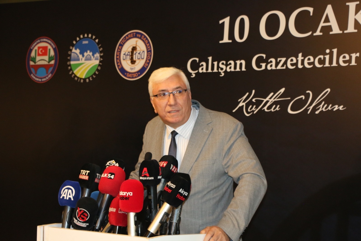 Sakarya'da Birlik ve Beraberlik Mesajı: İktidar ve Sivil Toplum Bir Araya Gelerek 10 Ocak Çalışan Gazeteciler Günü Kutlandı (İŞTE GÜNÜN ÖNE ÇIKAN FOTOĞRAF KARELERİ )