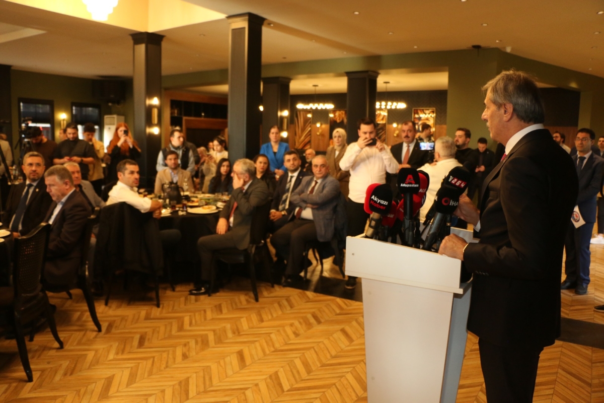 Sakarya'da Birlik ve Beraberlik Mesajı: İktidar ve Sivil Toplum Bir Araya Gelerek 10 Ocak Çalışan Gazeteciler Günü Kutlandı (İŞTE GÜNÜN ÖNE ÇIKAN FOTOĞRAF KARELERİ )