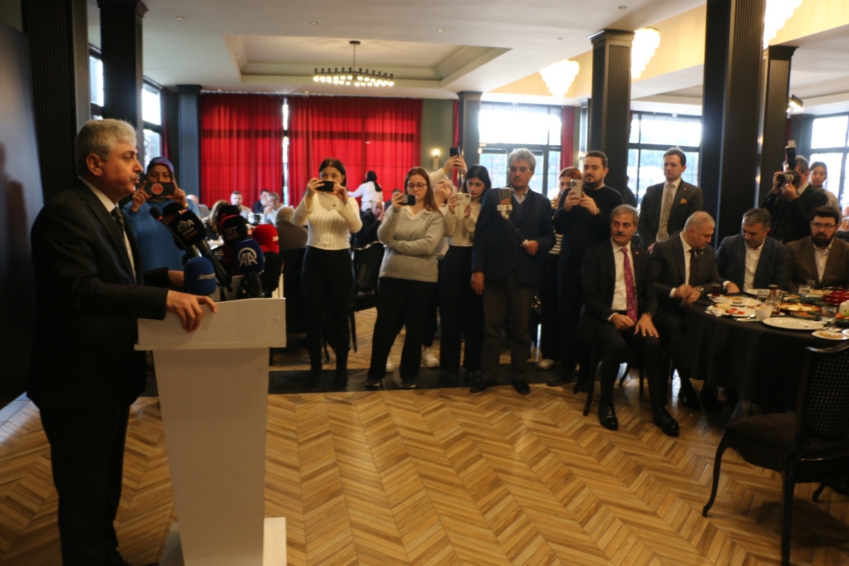 Sakarya'da Birlik ve Beraberlik Mesajı: İktidar ve Sivil Toplum Bir Araya Gelerek 10 Ocak Çalışan Gazeteciler Günü Kutlandı (İŞTE GÜNÜN ÖNE ÇIKAN FOTOĞRAF KARELERİ )