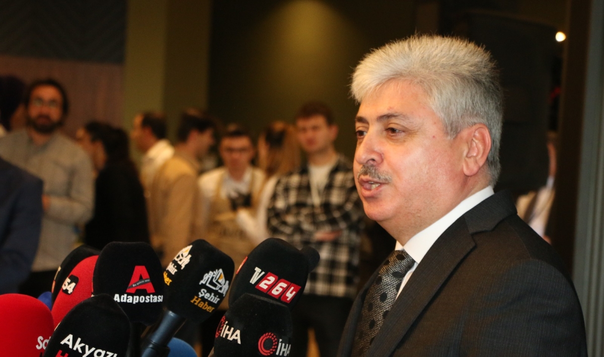 Sakarya'da Birlik ve Beraberlik Mesajı: İktidar ve Sivil Toplum Bir Araya Gelerek 10 Ocak Çalışan Gazeteciler Günü Kutlandı (İŞTE GÜNÜN ÖNE ÇIKAN FOTOĞRAF KARELERİ )