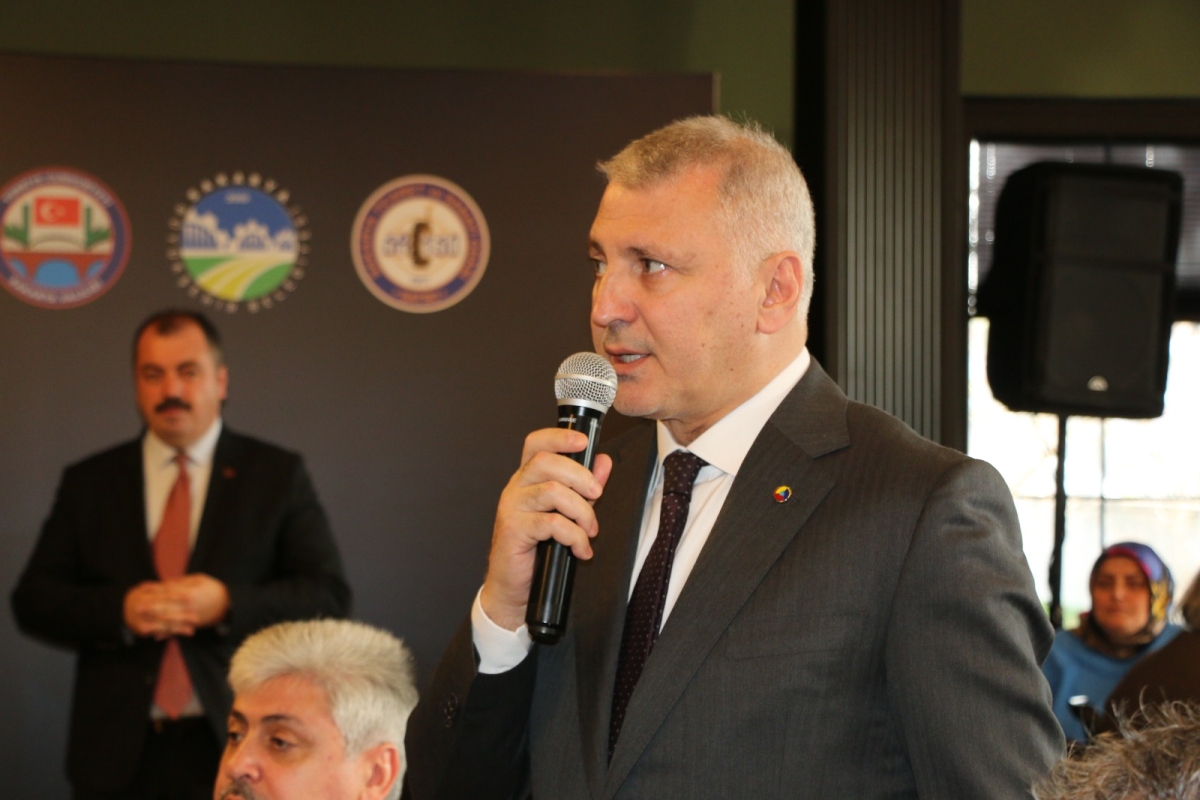 Sakarya'da Birlik ve Beraberlik Mesajı: İktidar ve Sivil Toplum Bir Araya Gelerek 10 Ocak Çalışan Gazeteciler Günü Kutlandı (İŞTE GÜNÜN ÖNE ÇIKAN FOTOĞRAF KARELERİ )