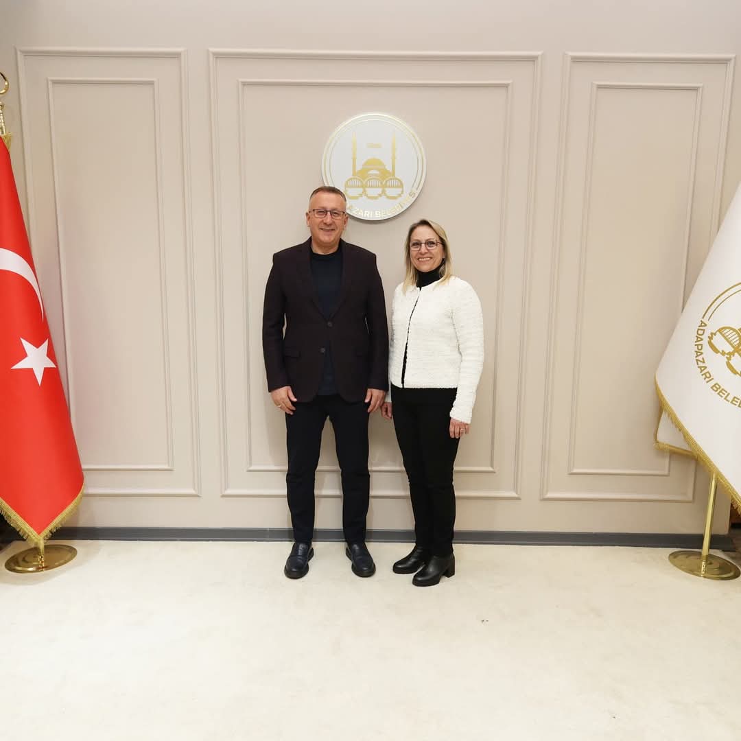 11 Ocak 2025 Cumartesi günü yapılan Adapazarı Muhtarlar Derneği seçimlerini kazanan Bayram Demirci ve Yönetim Kurulu ilk ziyaretini Adapazarı Belediye Başkanı Mutlu Işıksu'ya yaptı. ( İŞTE GÜNÜN ÖNE ÇIKAN FOTOĞRAF KARELERİ )
