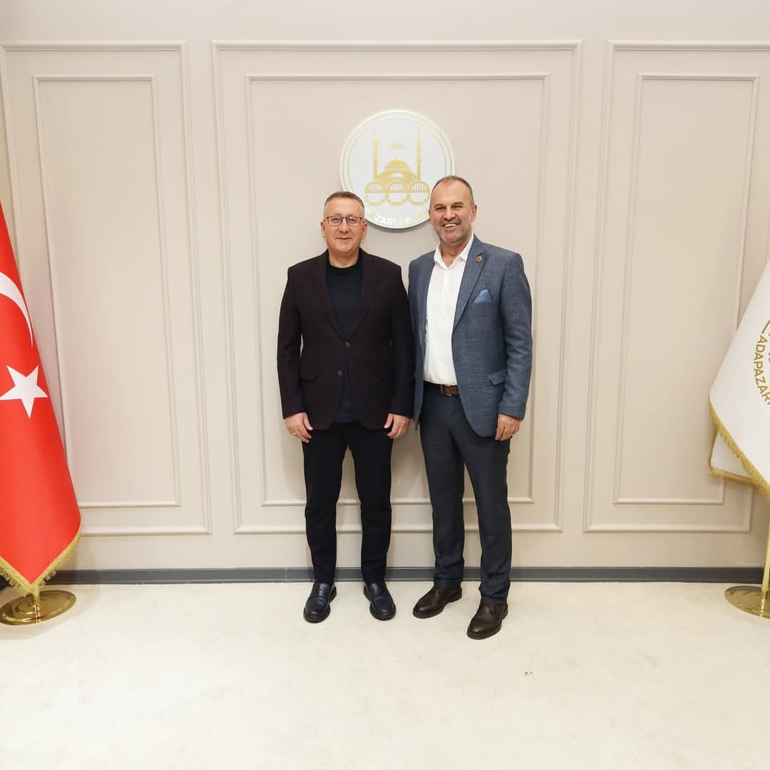 11 Ocak 2025 Cumartesi günü yapılan Adapazarı Muhtarlar Derneği seçimlerini kazanan Bayram Demirci ve Yönetim Kurulu ilk ziyaretini Adapazarı Belediye Başkanı Mutlu Işıksu'ya yaptı. ( İŞTE GÜNÜN ÖNE ÇIKAN FOTOĞRAF KARELERİ )