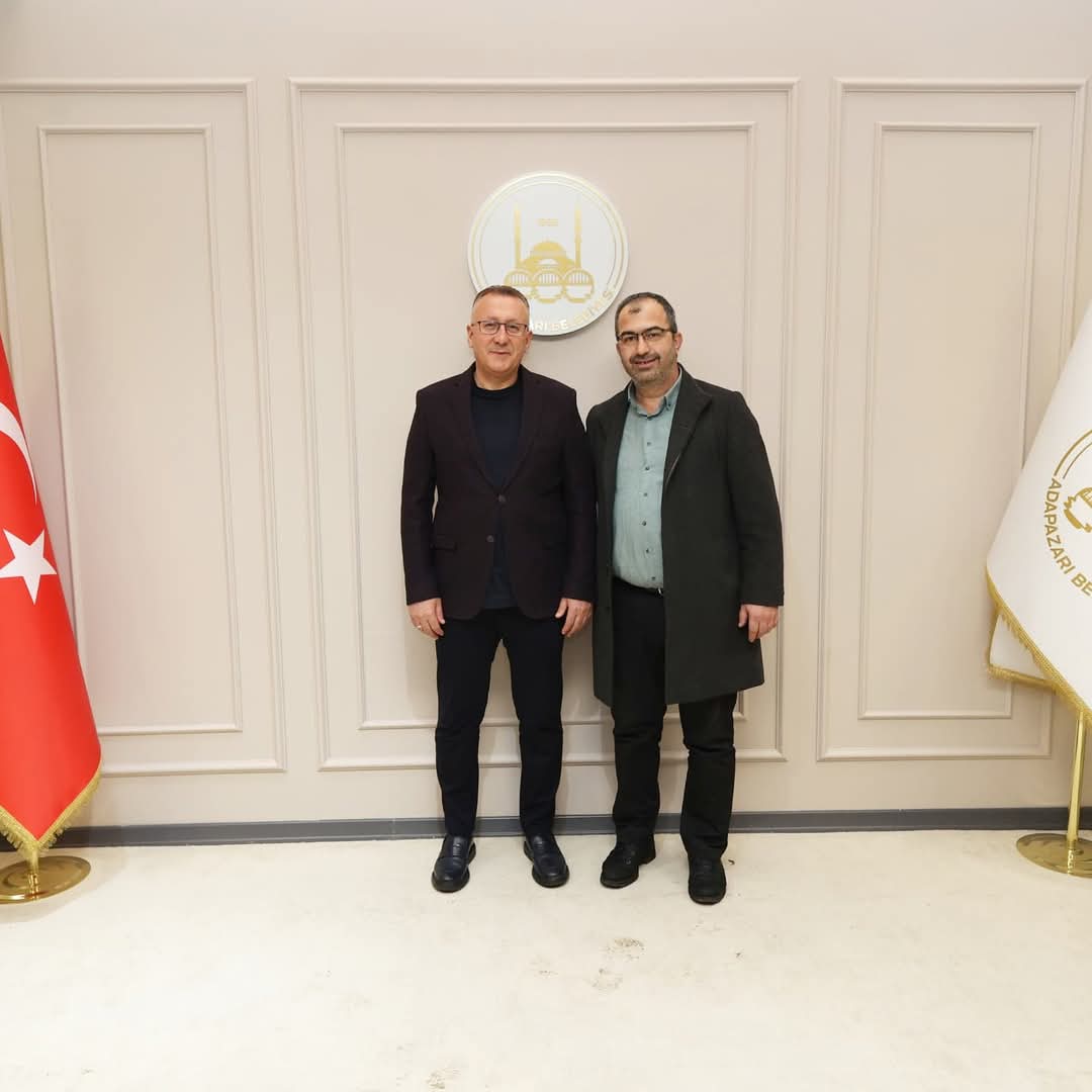 11 Ocak 2025 Cumartesi günü yapılan Adapazarı Muhtarlar Derneği seçimlerini kazanan Bayram Demirci ve Yönetim Kurulu ilk ziyaretini Adapazarı Belediye Başkanı Mutlu Işıksu'ya yaptı. ( İŞTE GÜNÜN ÖNE ÇIKAN FOTOĞRAF KARELERİ )