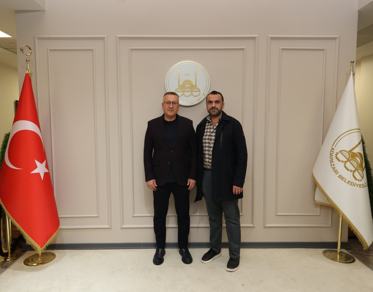 11 Ocak 2025 Cumartesi günü yapılan Adapazarı Muhtarlar Derneği seçimlerini kazanan Bayram Demirci ve Yönetim Kurulu ilk ziyaretini Adapazarı Belediye Başkanı Mutlu Işıksu'ya yaptı. ( İŞTE GÜNÜN ÖNE ÇIKAN FOTOĞRAF KARELERİ )