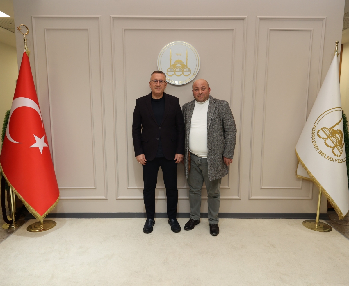 11 Ocak 2025 Cumartesi günü yapılan Adapazarı Muhtarlar Derneği seçimlerini kazanan Bayram Demirci ve Yönetim Kurulu ilk ziyaretini Adapazarı Belediye Başkanı Mutlu Işıksu'ya yaptı. ( İŞTE GÜNÜN ÖNE ÇIKAN FOTOĞRAF KARELERİ )