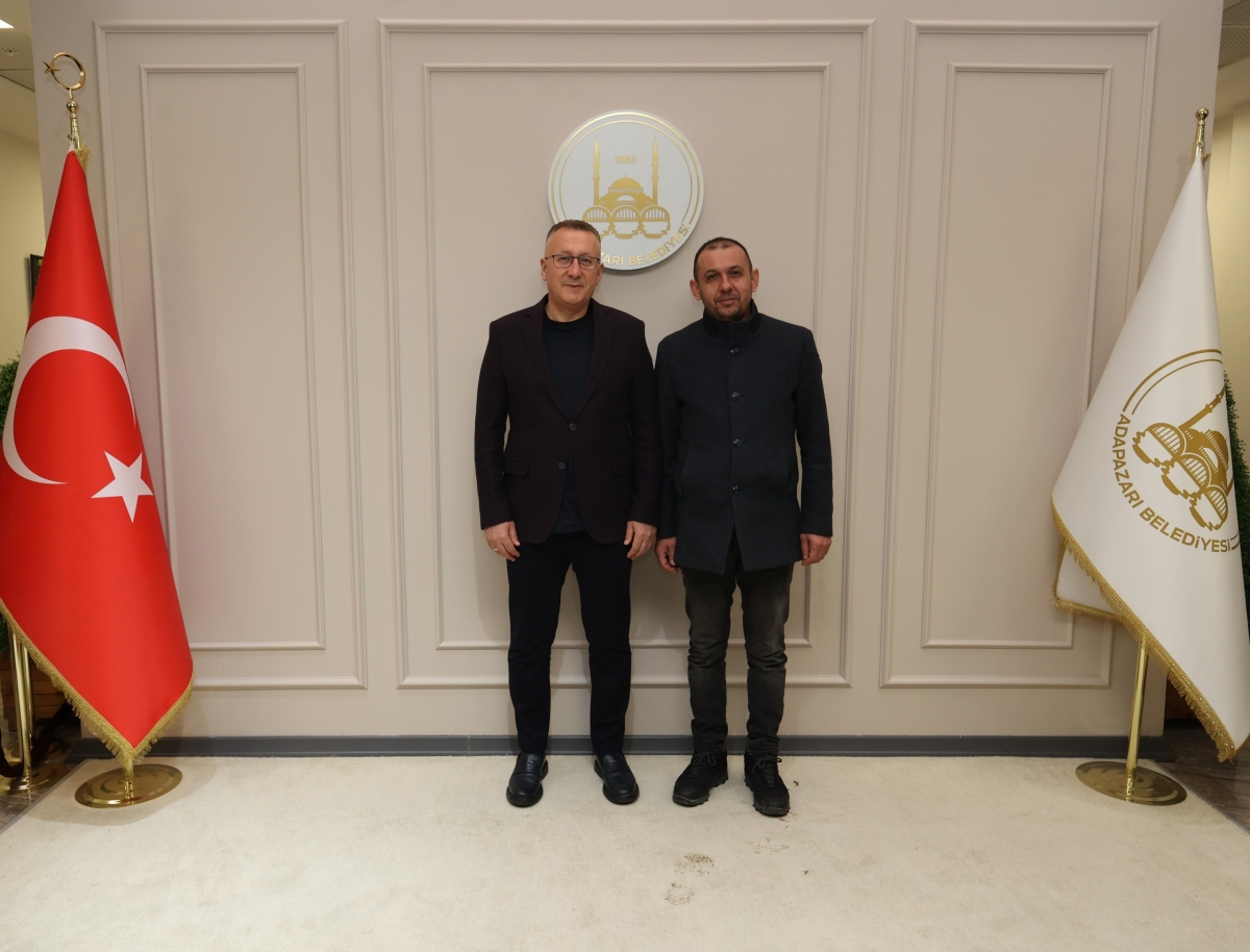 11 Ocak 2025 Cumartesi günü yapılan Adapazarı Muhtarlar Derneği seçimlerini kazanan Bayram Demirci ve Yönetim Kurulu ilk ziyaretini Adapazarı Belediye Başkanı Mutlu Işıksu'ya yaptı. ( İŞTE GÜNÜN ÖNE ÇIKAN FOTOĞRAF KARELERİ )