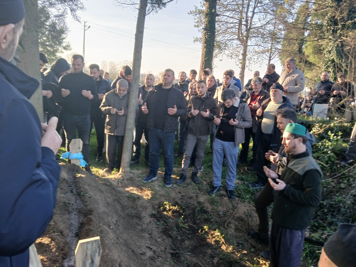 Yakup Ören'e Veda: İşçi Hareketinin Vefalı Bir Neferi Sonsuzluğa Uğurlandı ( İŞTE GÜNÜN ÖNE ÇIKAN FOTOĞRAF KARELERİ )
