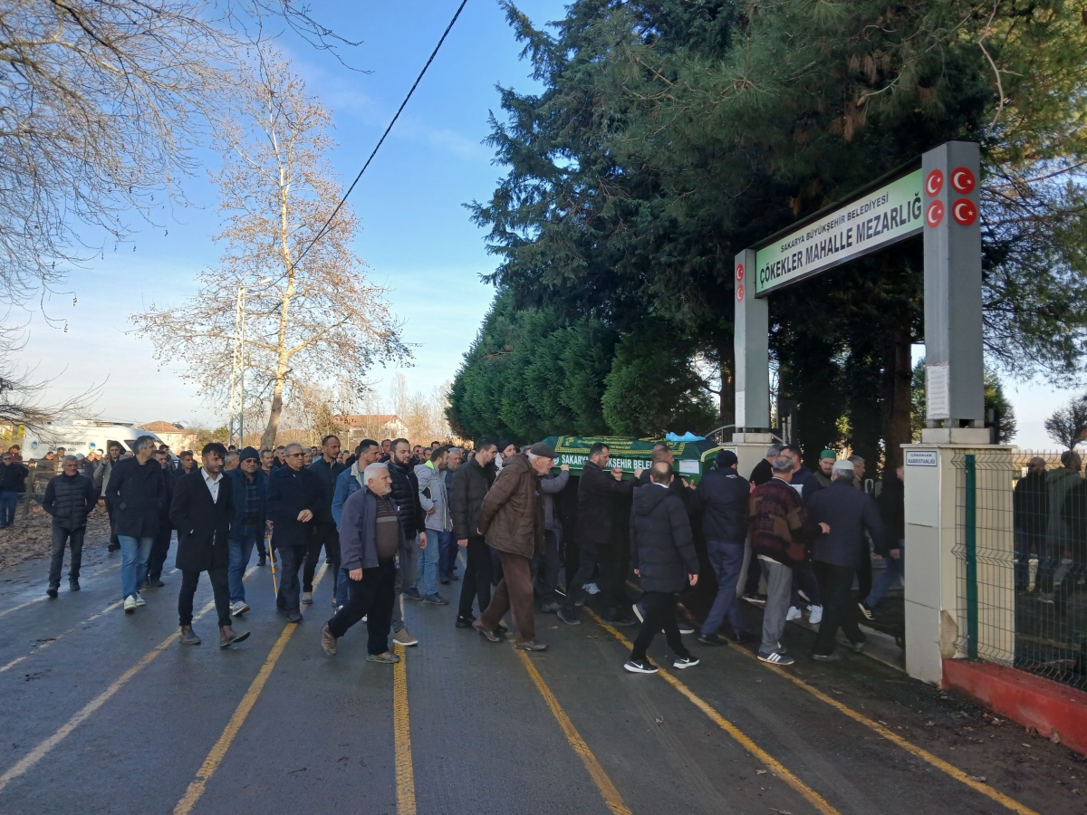 Yakup Ören'e Veda: İşçi Hareketinin Vefalı Bir Neferi Sonsuzluğa Uğurlandı ( İŞTE GÜNÜN ÖNE ÇIKAN FOTOĞRAF KARELERİ )