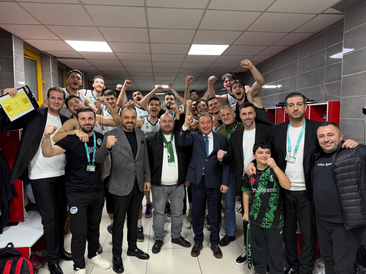 Erkekler Basketbol 2. Ligi 13. Hafta karşılaşmasında Konya Gelişim’i ağırlayan Büyükşehir Basketbol takımı parkeden 78-56’lık skorla galip ayrılarak sezonun ikinci devresinde namağlup yola devam dedi. Galibiyet sayısını 5’e ç
