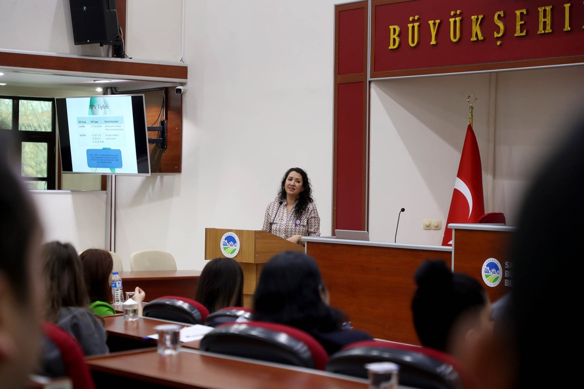 Sakarya Büyükşehir Belediyesi, 4 Şubat Dünya Kanser Günü dolayısıyla anlamlı bir farkındalık etkinliğine imza attı. Büyükşehir Belediyesi Tıp Merkezi'nde düzenlenen