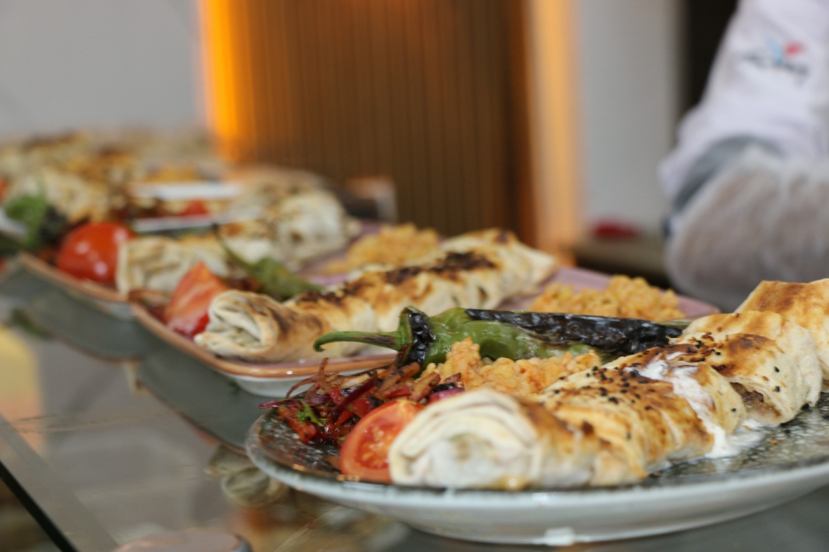 Quzine'm Restaurant Lahmacun, Pide pizza Dürüm Kebap Sulu Yemek ve Kahvaltı Çeşitleri Sakarya'da Açıldı.( İŞTE GÜNÜN ÖNE ÇIKAN FOTOĞRAF KARELERİ )