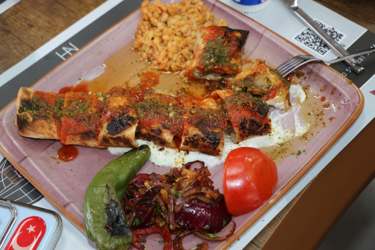 Quzine'm Restaurant Lahmacun, Pide pizza Dürüm Kebap Sulu Yemek ve Kahvaltı Çeşitleri Sakarya'da Açıldı.( İŞTE GÜNÜN ÖNE ÇIKAN FOTOĞRAF KARELERİ )
