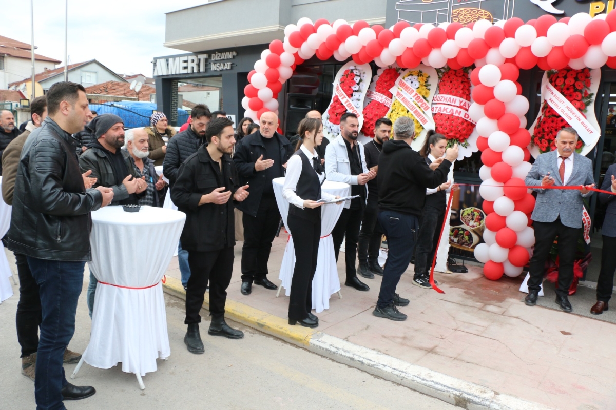 Quzine'm Restaurant Lahmacun, Pide pizza Dürüm Kebap Sulu Yemek ve Kahvaltı Çeşitleri Sakarya'da Açıldı.( İŞTE GÜNÜN ÖNE ÇIKAN FOTOĞRAF KARELERİ )