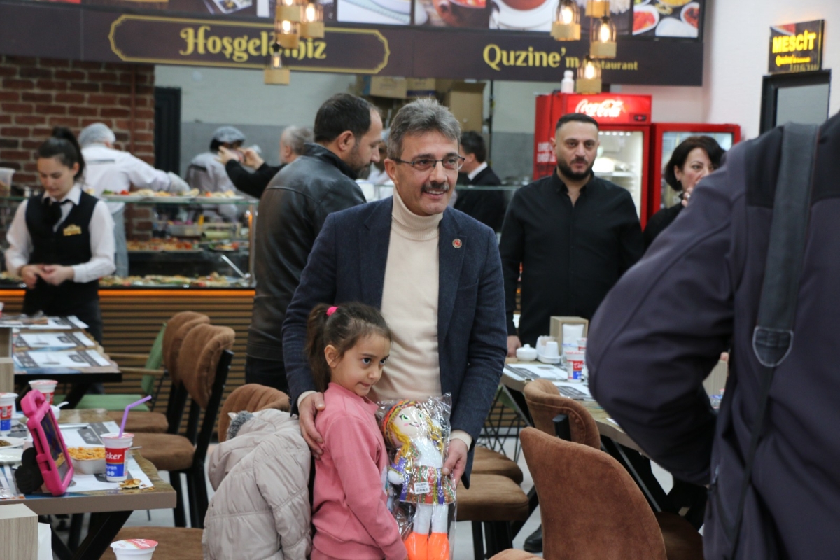 Quzine'm Restaurant Lahmacun, Pide pizza Dürüm Kebap Sulu Yemek ve Kahvaltı Çeşitleri Sakarya'da Açıldı.( İŞTE GÜNÜN ÖNE ÇIKAN FOTOĞRAF KARELERİ )
