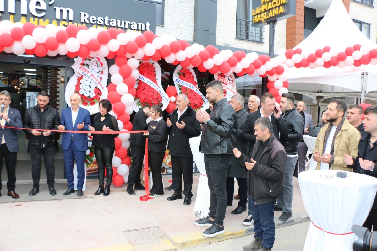 Quzine'm Restaurant Lahmacun, Pide pizza Dürüm Kebap Sulu Yemek ve Kahvaltı Çeşitleri Sakarya'da Açıldı.( İŞTE GÜNÜN ÖNE ÇIKAN FOTOĞRAF KARELERİ )