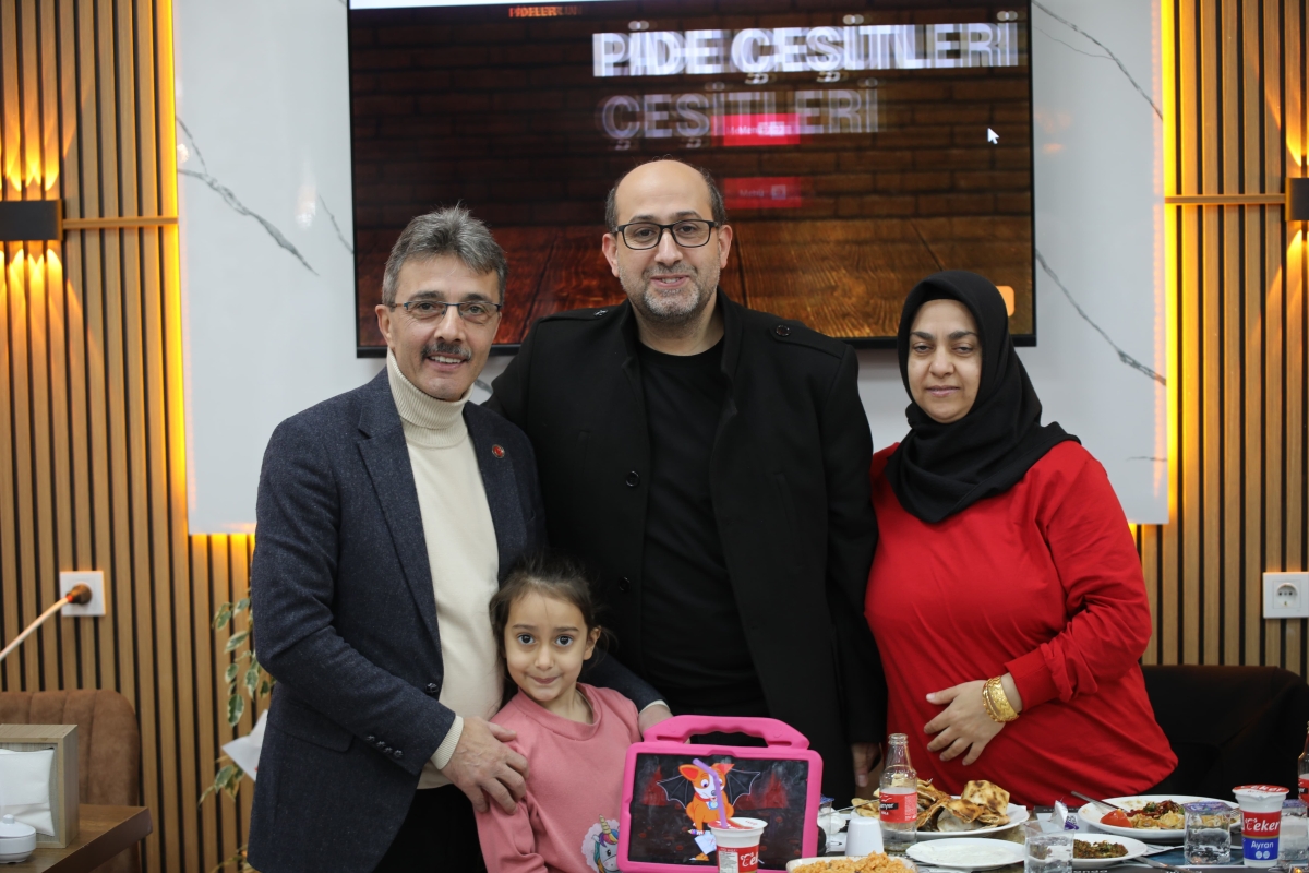 Quzine'm Restaurant Lahmacun, Pide pizza Dürüm Kebap Sulu Yemek ve Kahvaltı Çeşitleri Sakarya'da Açıldı.( İŞTE GÜNÜN ÖNE ÇIKAN FOTOĞRAF KARELERİ )