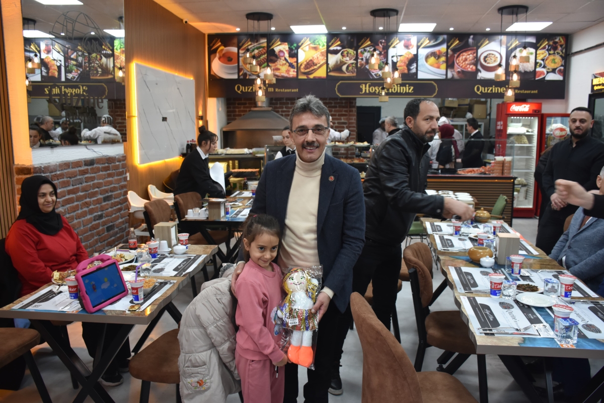 Quzine'm Restaurant Lahmacun, Pide pizza Dürüm Kebap Sulu Yemek ve Kahvaltı Çeşitleri Sakarya'da Açıldı.( İŞTE GÜNÜN ÖNE ÇIKAN FOTOĞRAF KARELERİ )