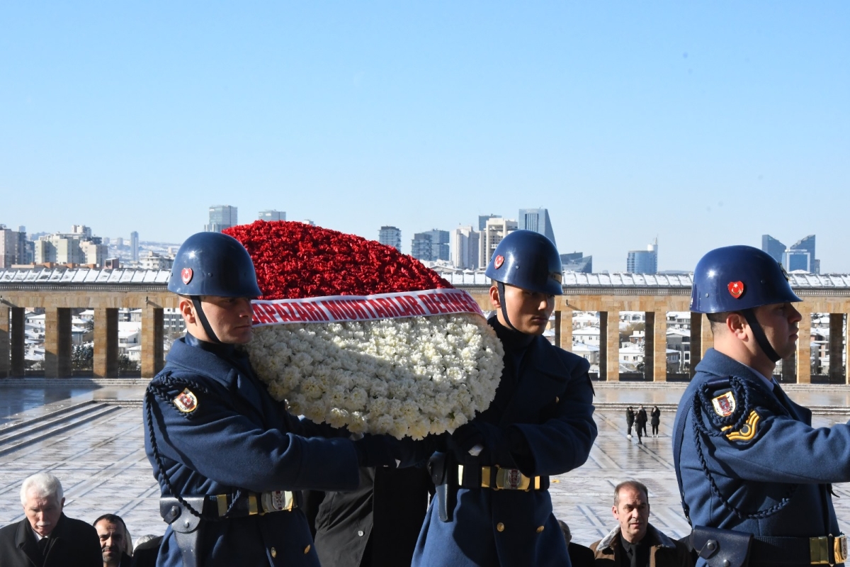 Adapazarı Muhtarlar Derneği, Başkan Bayram Demirci önderliğinde, yönetim kurulu ve muhtarlarla birlikte Ankara'da bir dizi ziyarette bulundu. ( GÜNÜN ÖNE ÇIKAN FOTOĞRAF KARELERİ )