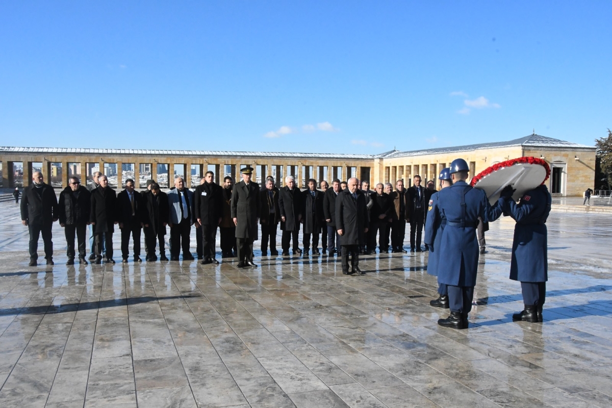 Adapazarı Muhtarlar Derneği, Başkan Bayram Demirci önderliğinde, yönetim kurulu ve muhtarlarla birlikte Ankara'da bir dizi ziyarette bulundu. ( GÜNÜN ÖNE ÇIKAN FOTOĞRAF KARELERİ )