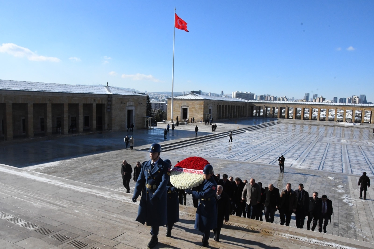 Adapazarı Muhtarlar Derneği, Başkan Bayram Demirci önderliğinde, yönetim kurulu ve muhtarlarla birlikte Ankara'da bir dizi ziyarette bulundu. ( GÜNÜN ÖNE ÇIKAN FOTOĞRAF KARELERİ )