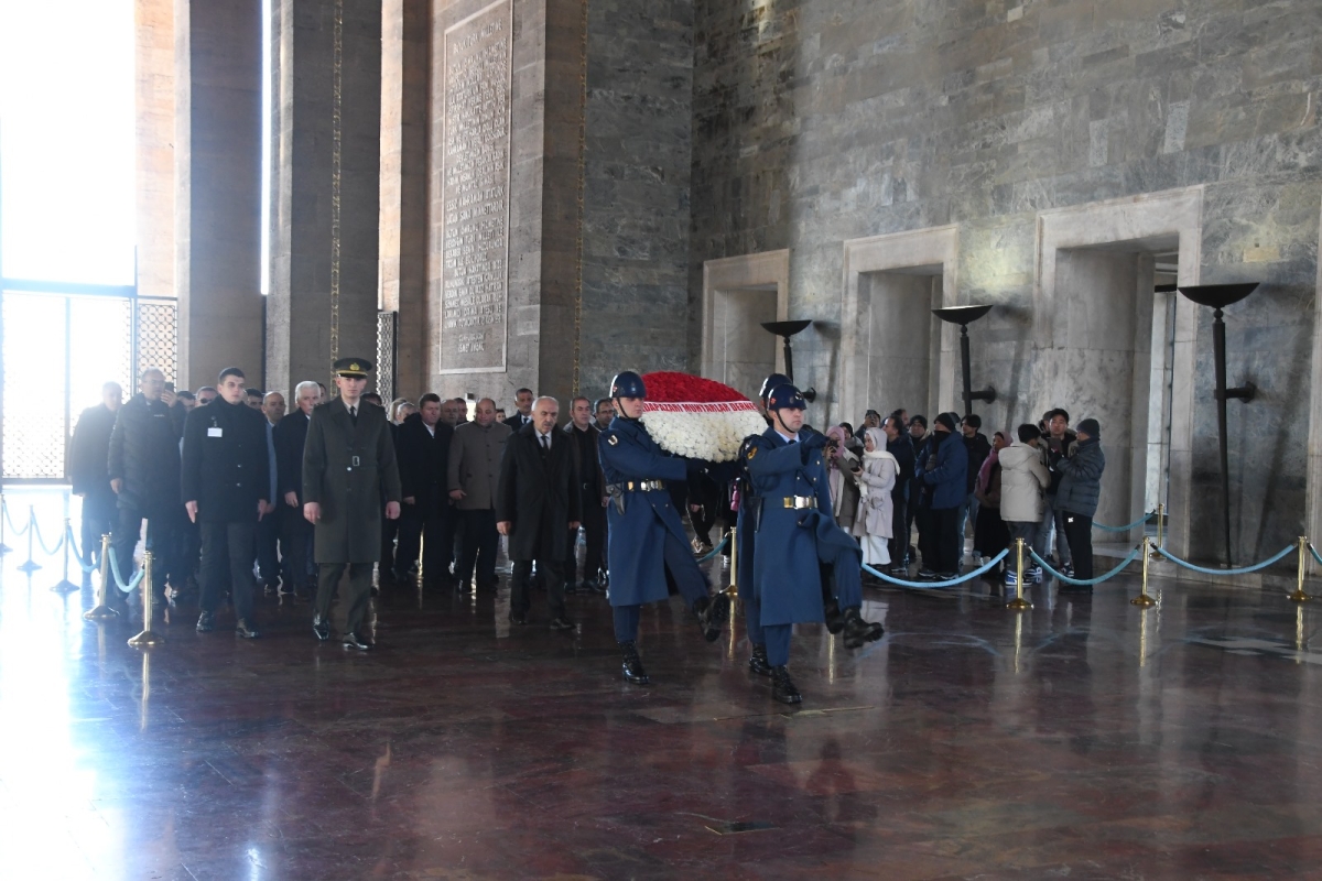 Adapazarı Muhtarlar Derneği, Başkan Bayram Demirci önderliğinde, yönetim kurulu ve muhtarlarla birlikte Ankara'da bir dizi ziyarette bulundu. ( GÜNÜN ÖNE ÇIKAN FOTOĞRAF KARELERİ )