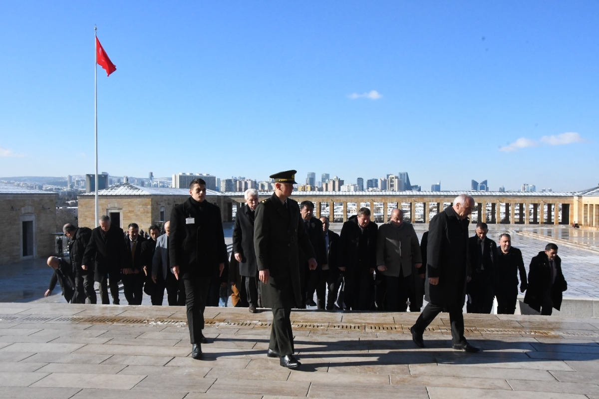 Adapazarı Muhtarlar Derneği, Başkan Bayram Demirci önderliğinde, yönetim kurulu ve muhtarlarla birlikte Ankara'da bir dizi ziyarette bulundu. ( GÜNÜN ÖNE ÇIKAN FOTOĞRAF KARELERİ )