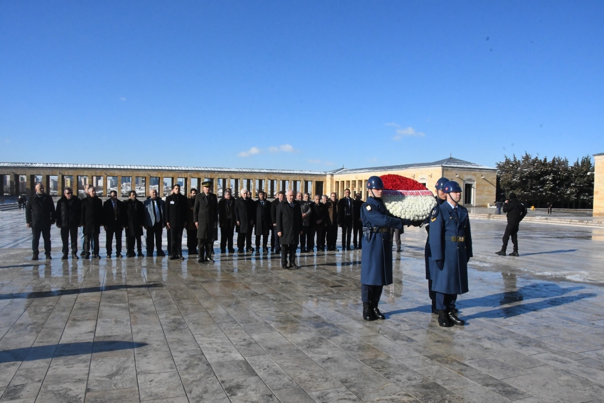 Adapazarı Muhtarlar Derneği, Başkan Bayram Demirci önderliğinde, yönetim kurulu ve muhtarlarla birlikte Ankara'da bir dizi ziyarette bulundu. ( GÜNÜN ÖNE ÇIKAN FOTOĞRAF KARELERİ )